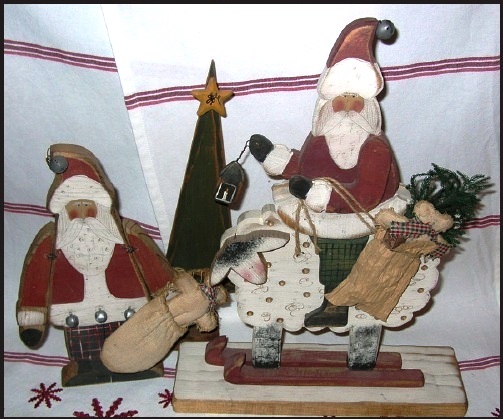 Set of 2 Wooden Santas and Tree